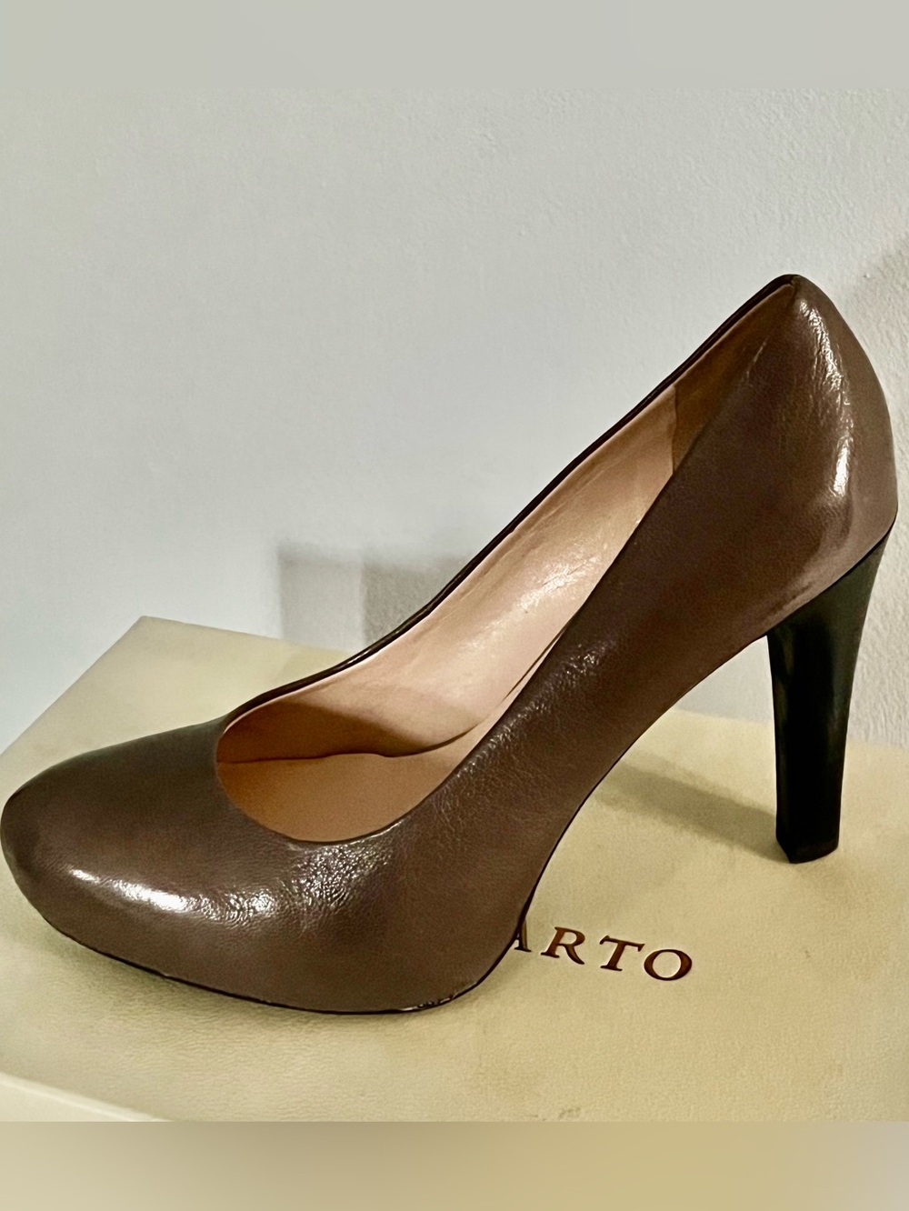 EUC Franco Sarto Pumps Gray (‘Asphalt’) 8.5 Career/Dress